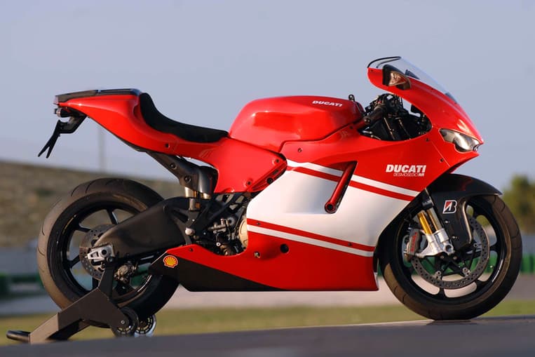 Ducati Desmosedici D16RR NCR M16 – 213 000 euros