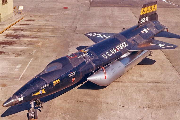 North American X-15 (vitesse maximale : 7 274 km/h)
