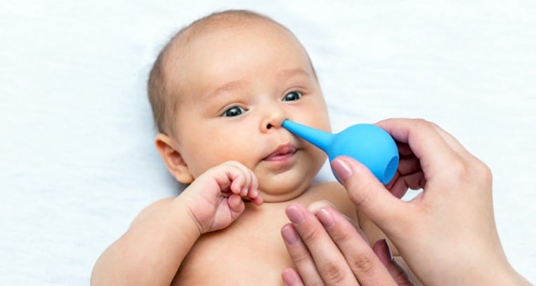 Comment laver le nez d’un nourrisson ?